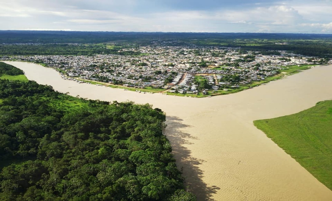 Rio Tarauacá começa a subir após chuva durante a noite de sábado e madrugada de domingo 